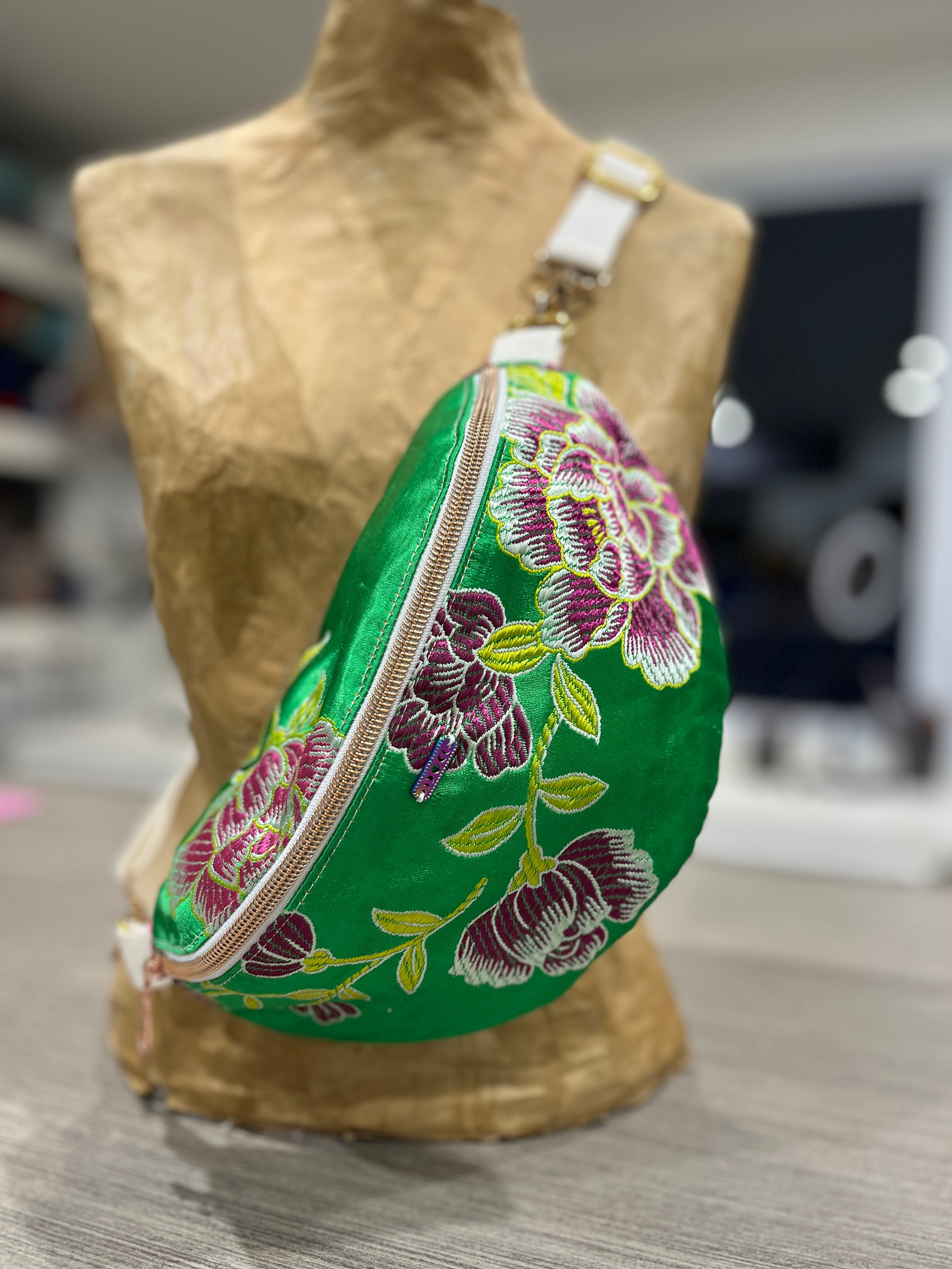 Sac banane pivoine chinoise