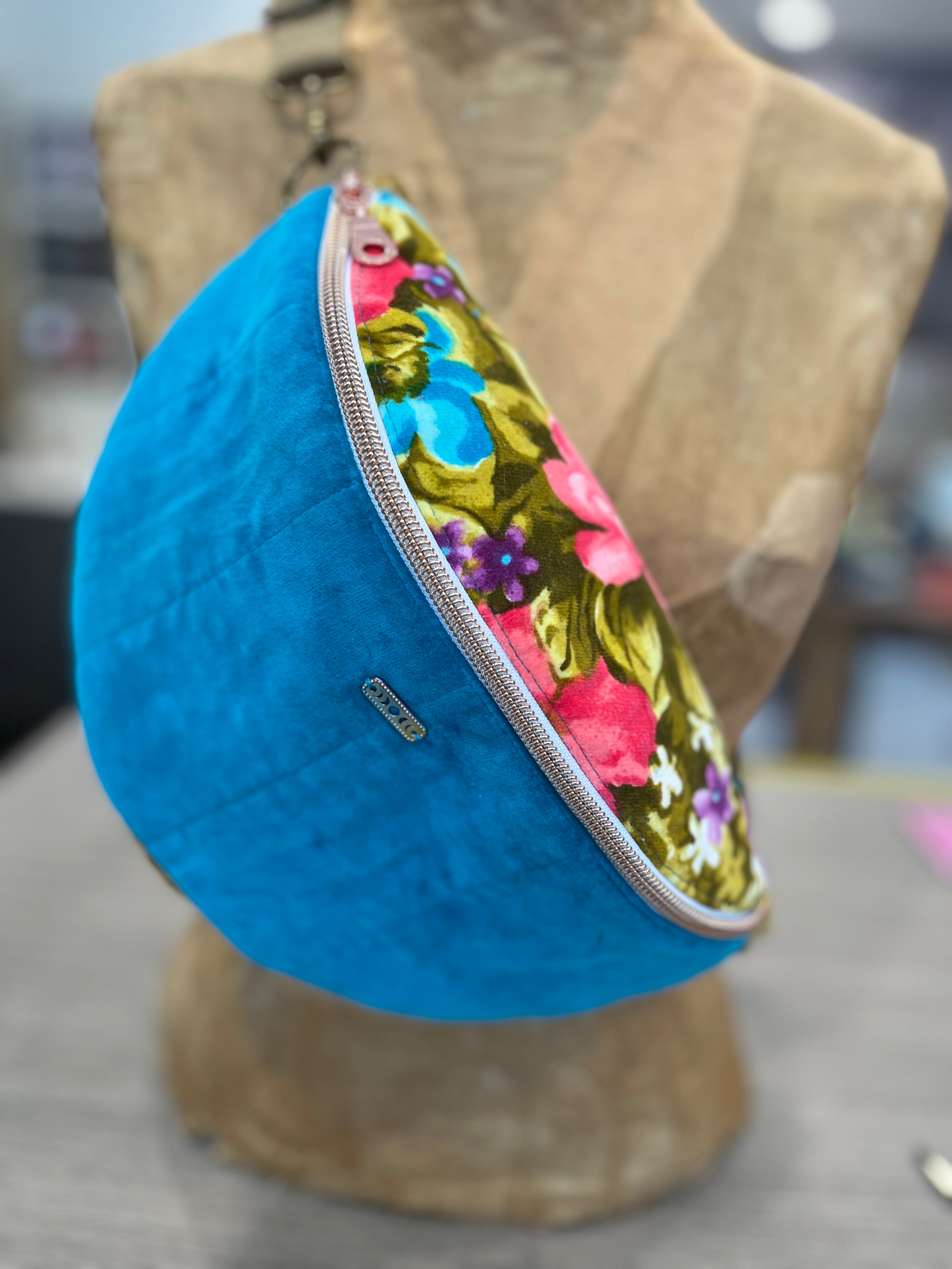 Sac banane douces fleurs