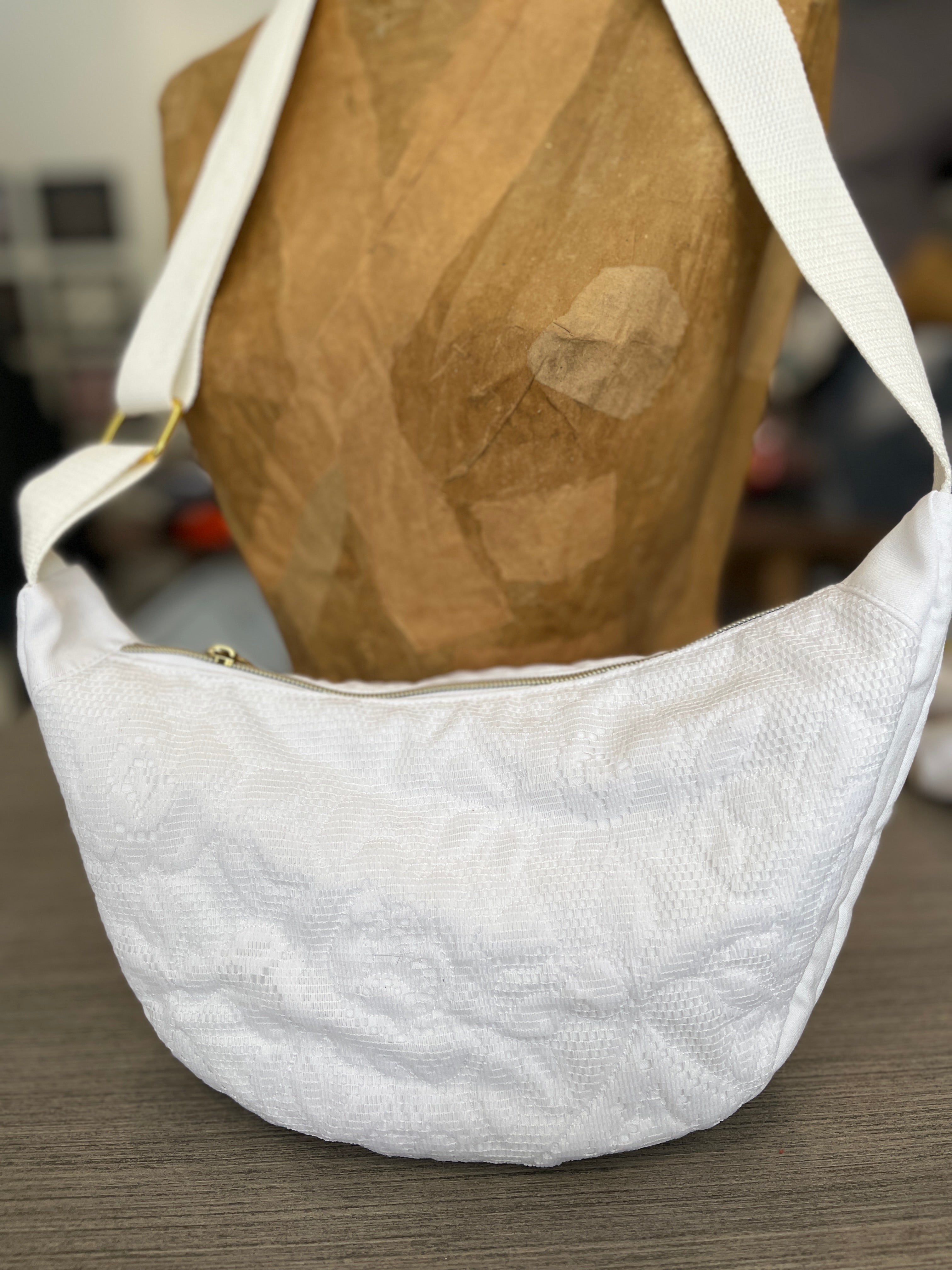 Sac demi-lune bal en blanc