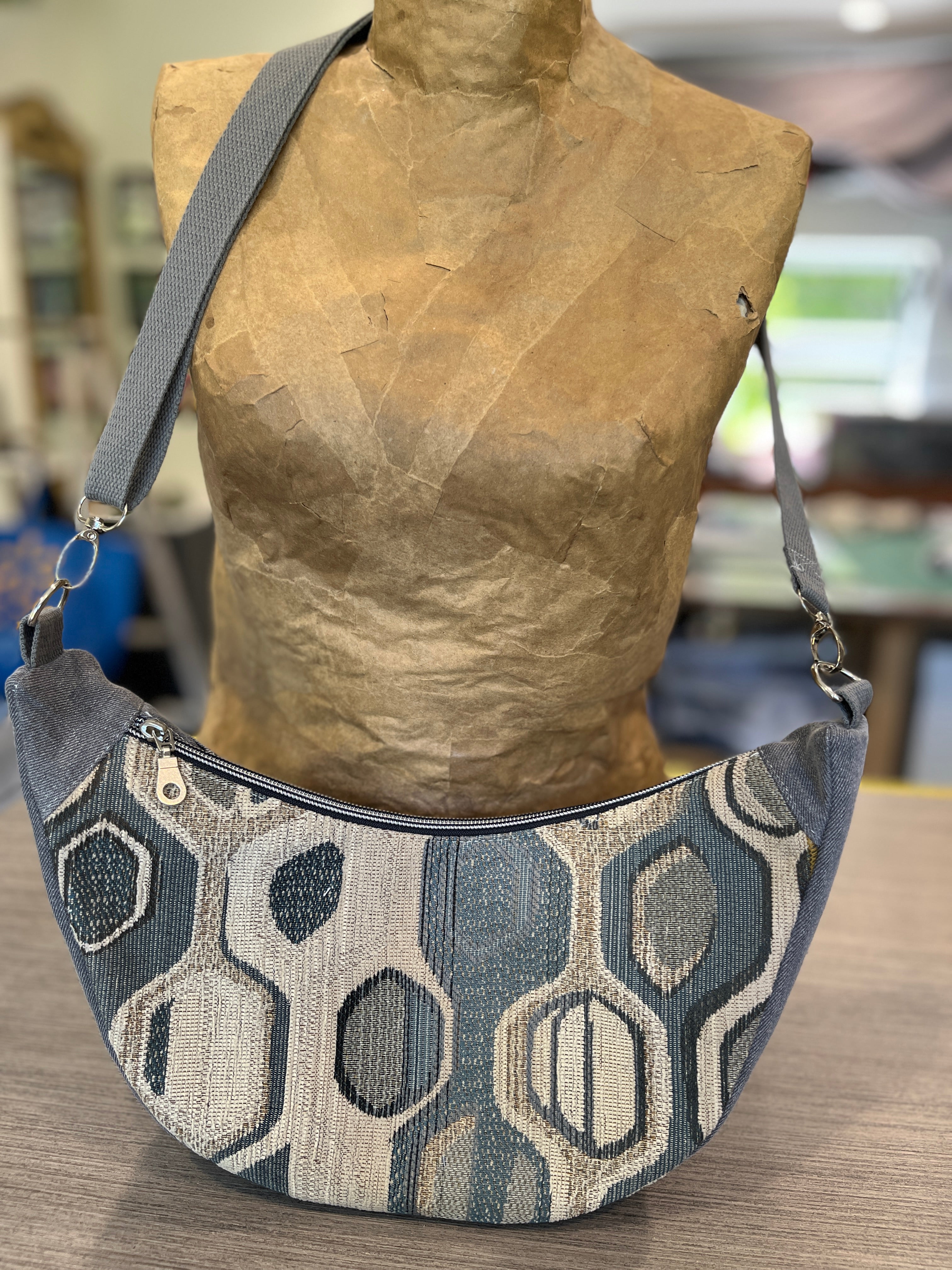 Sac demi-lune bulles