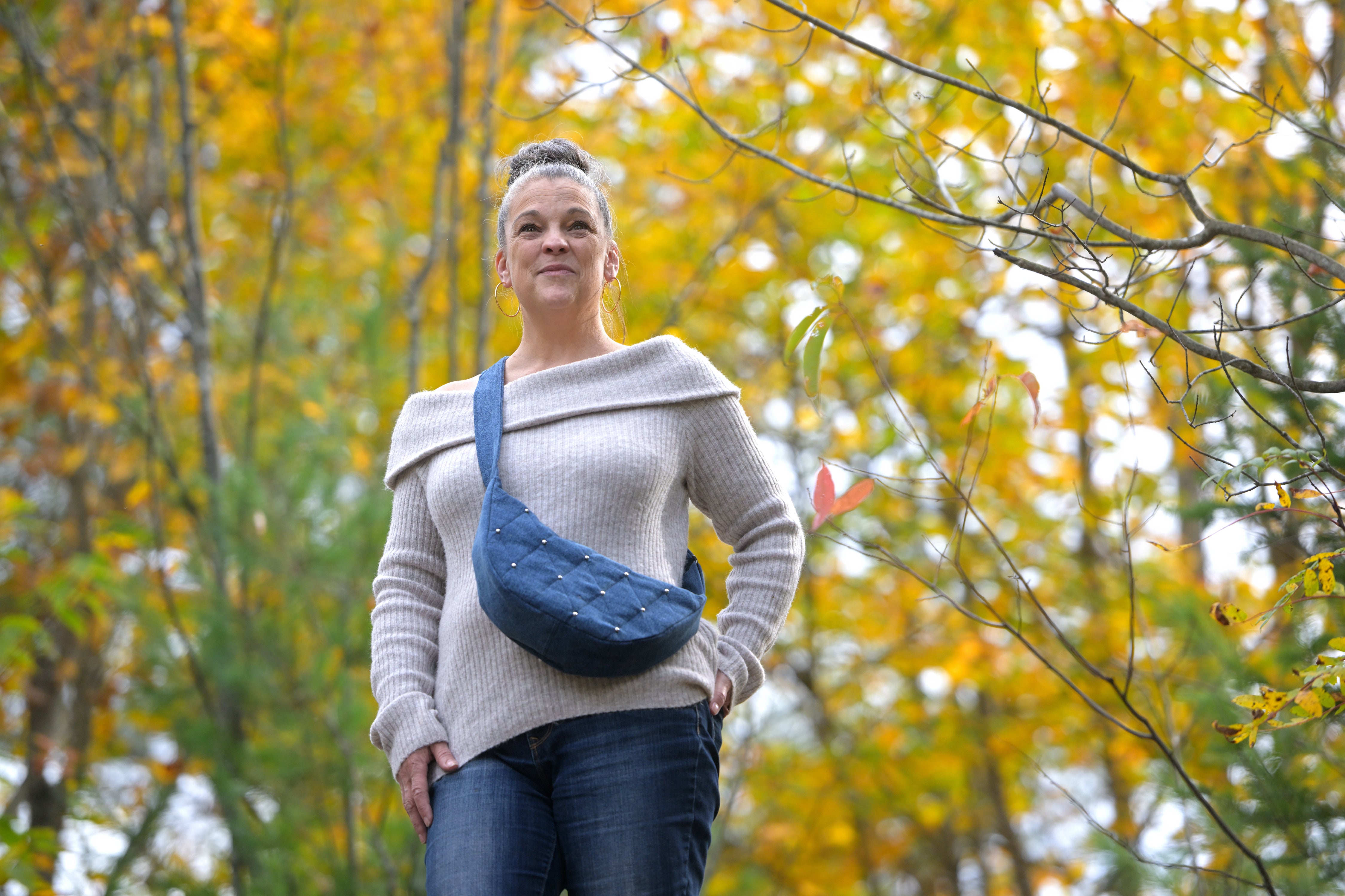 Sac demi-lune clous losanges